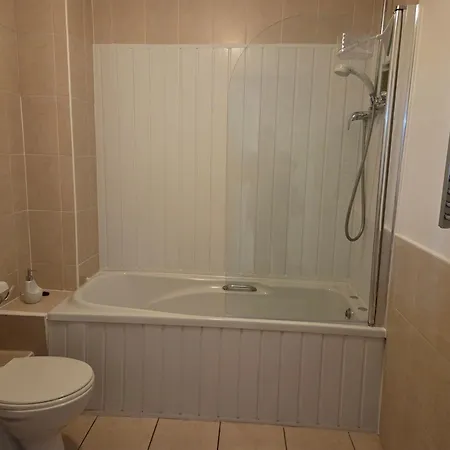Golden Nugget Apartment *